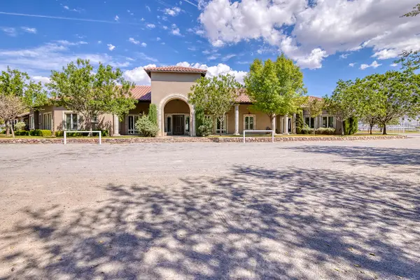 656 Cox Road, El Paso, TX 79932