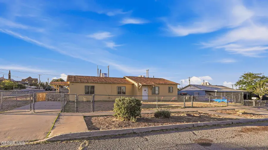 3601 Leavell Avenue, El Paso, TX 79904 - #3