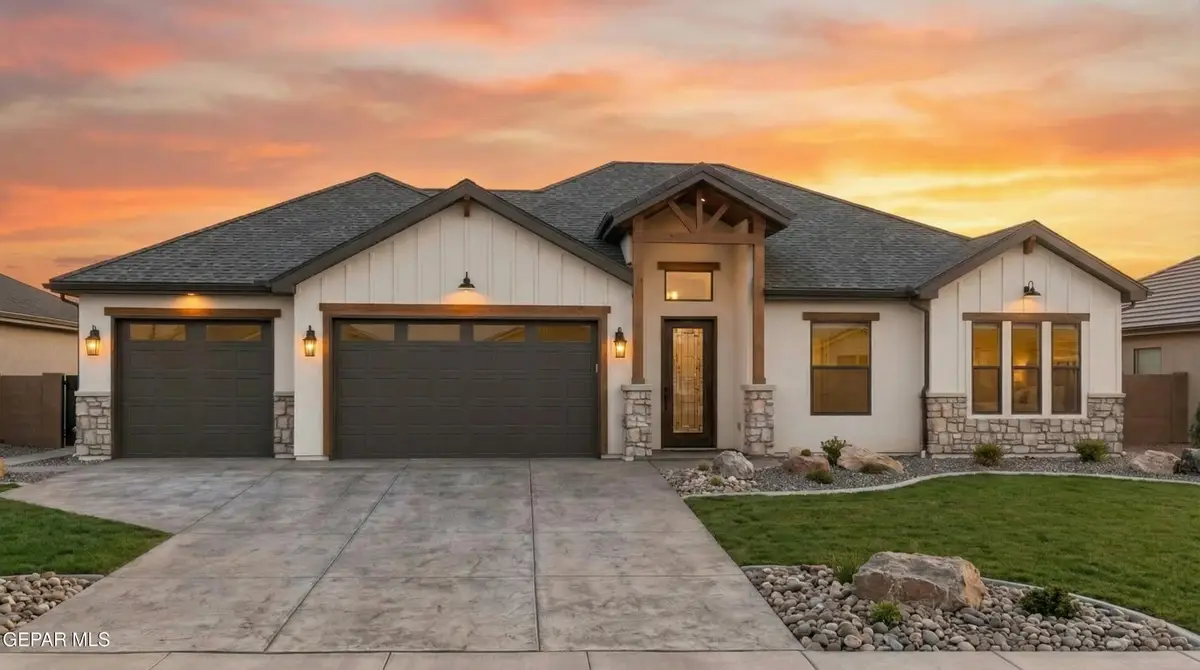 2802 Prado Del Sol Avenue, Las Cruces, NM 88011 - #1