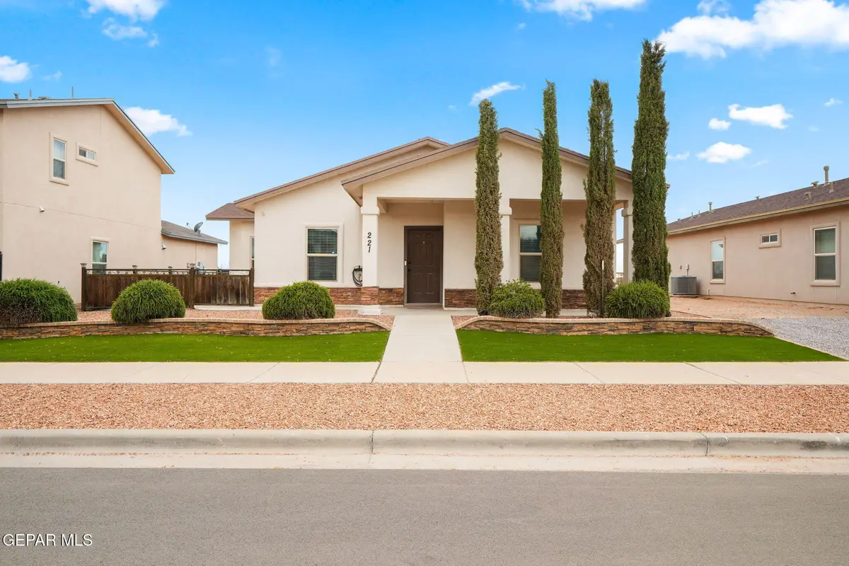 221 Lago Maggiore Street, Horizon City, TX 79928 - #1