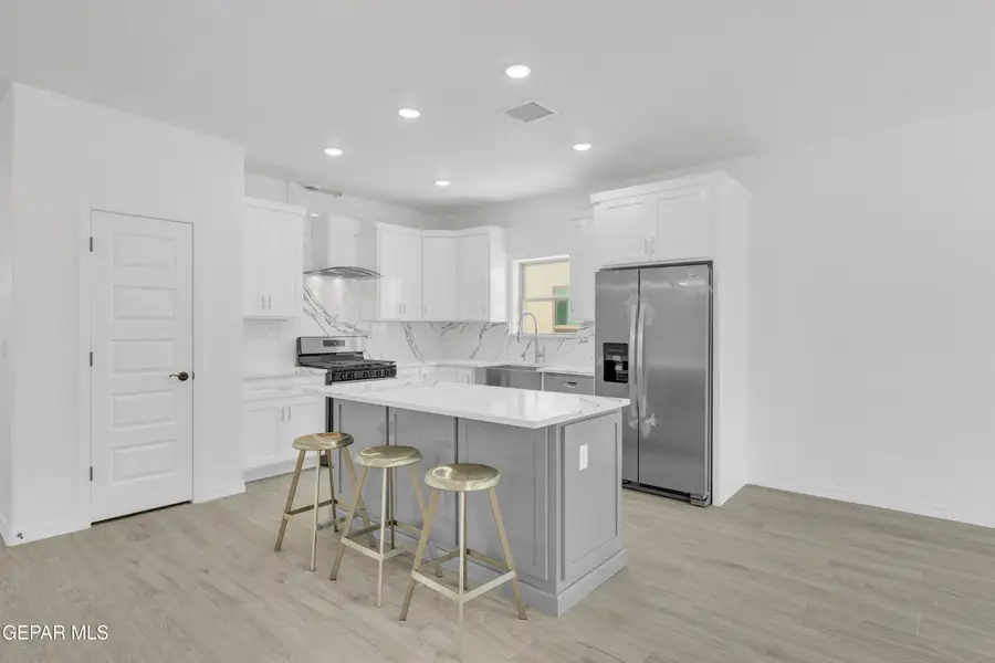 871 Country Club Road #4C, El Paso, TX 79932 - #3