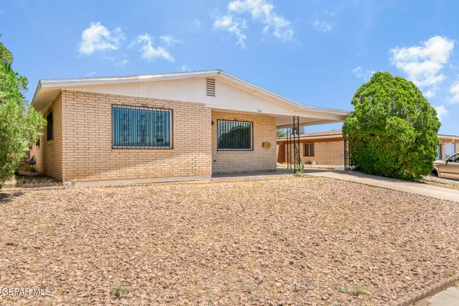 2611 Jefferson Avenue, El Paso, TX 79930 - #3
