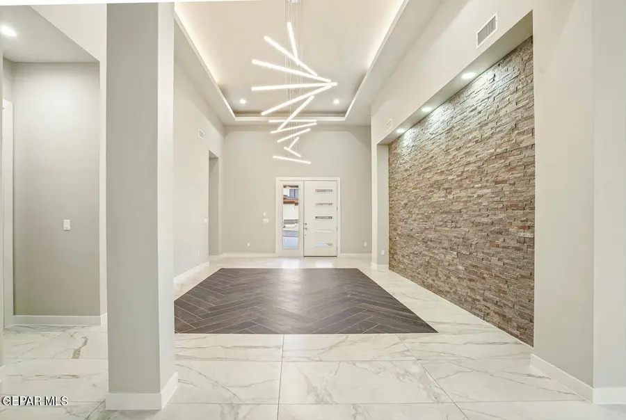 860 West Gate Drive, El Paso, TX 79932 - #3