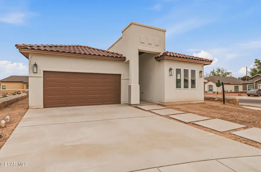 416 Plateau Drive, Socorro, TX 79927 - #3
