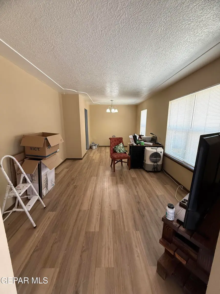 10025 Foothill Drive, El Paso, TX 79924 - #2