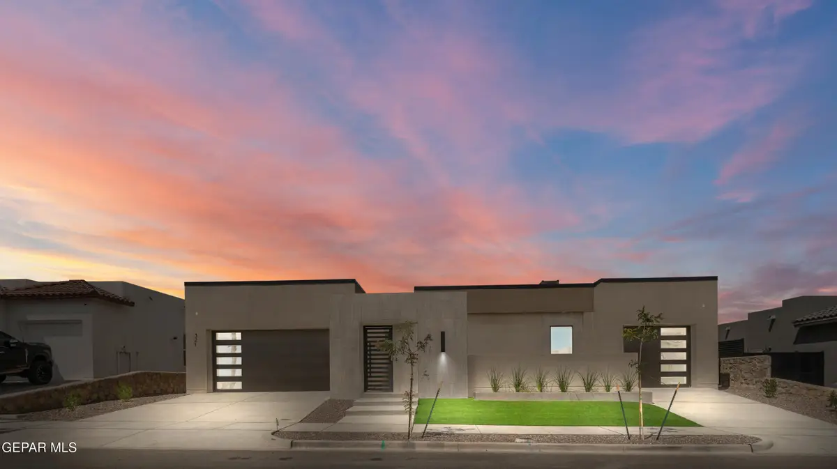 321 Blue Valley, El Paso, TX 79928 - #1
