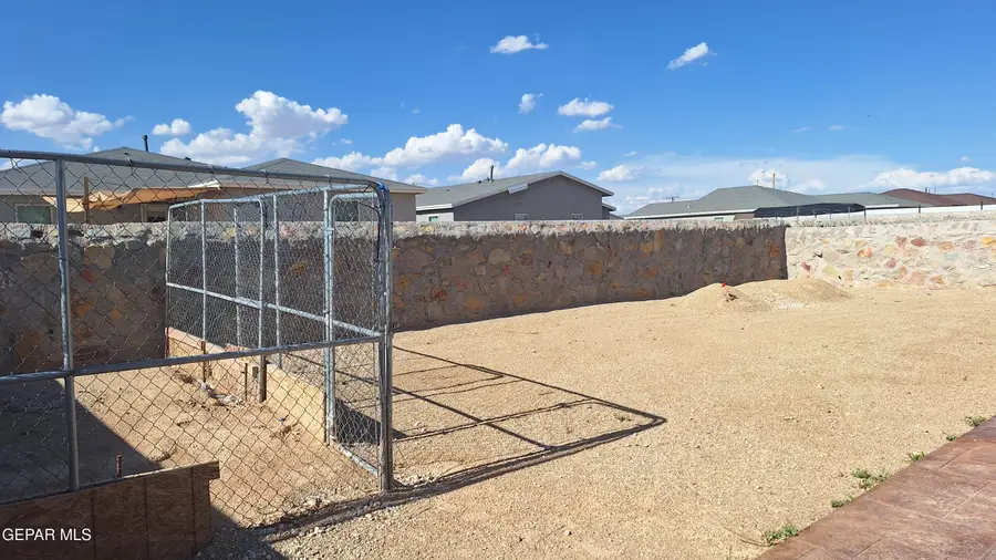 14577 Firewheel Avenue, Horizon City, TX 79928 - #3