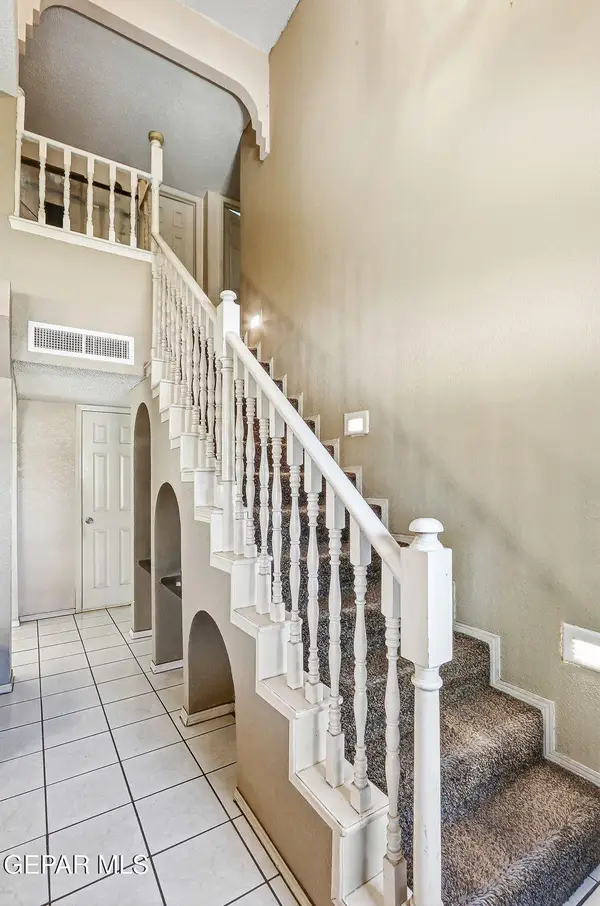 11992 Francis Scobee Drive, El Paso, TX 79936