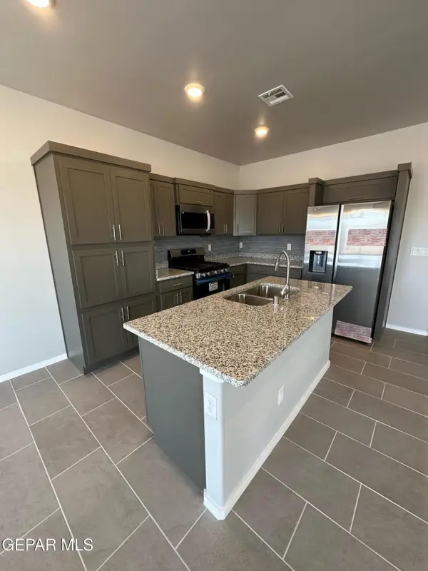 5704 Adamsville Avenue, El Paso, TX 79934