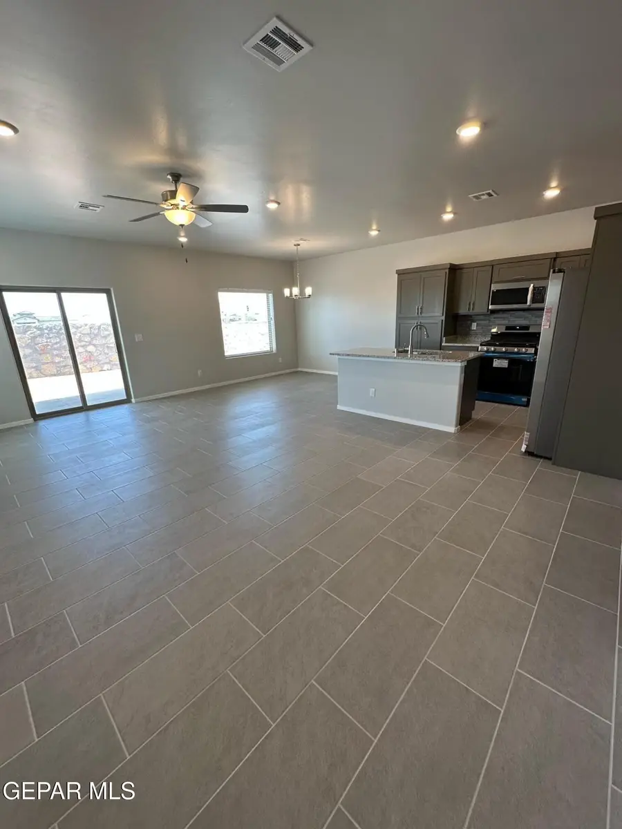 5704 Adamsville Avenue, El Paso, TX 79934 - #2