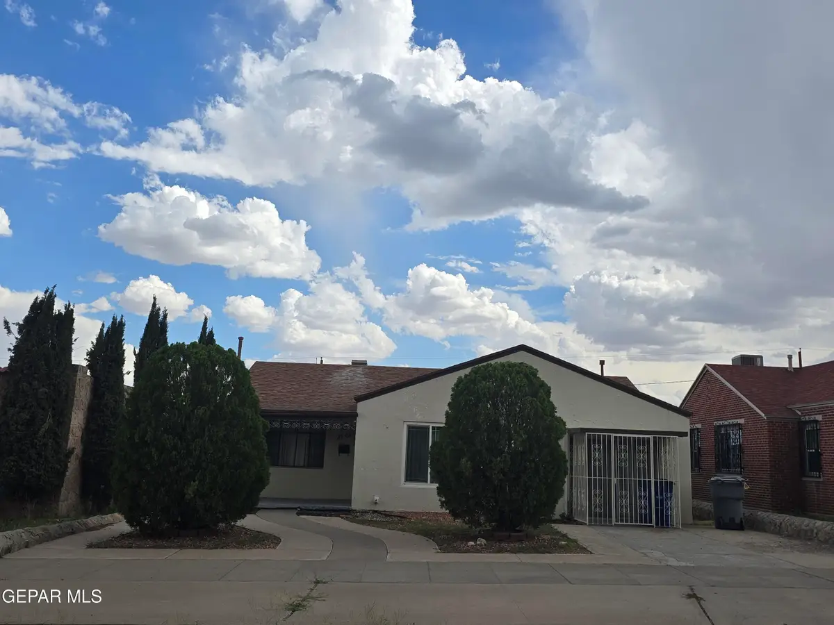 3704 Mckinley Avenue, El Paso, TX 79930 - #1