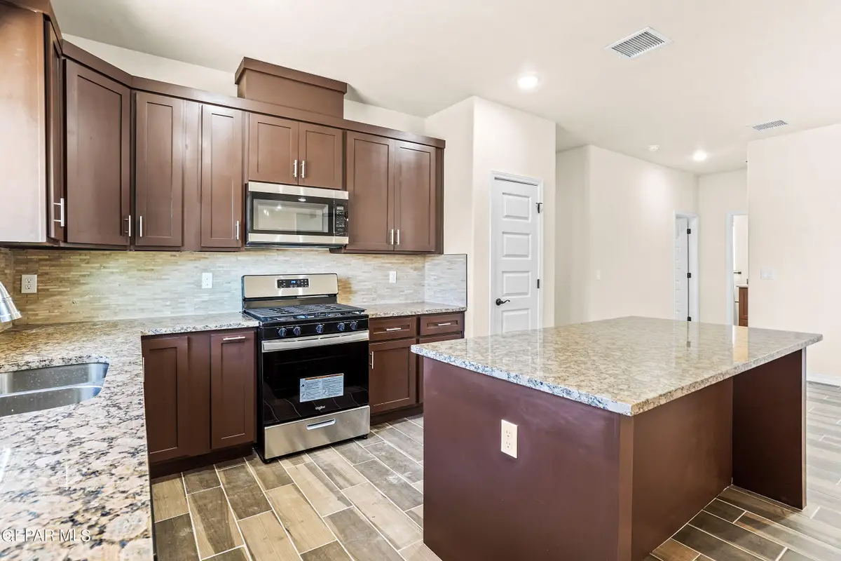 871 Country Club Road #4E, El Paso, TX 79932 - #1