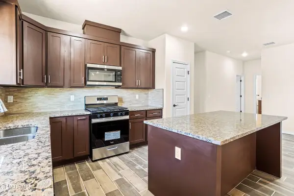 871 Country Club Road #4E, El Paso, TX 79932