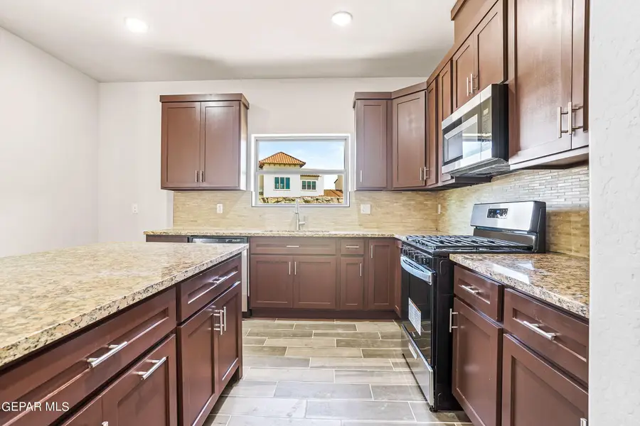 871 Country Club Road #4E, El Paso, TX 79932 - #2