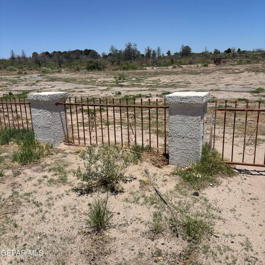 226 Casas Bella Lane, Santa Teresa, NM 88008 - #2