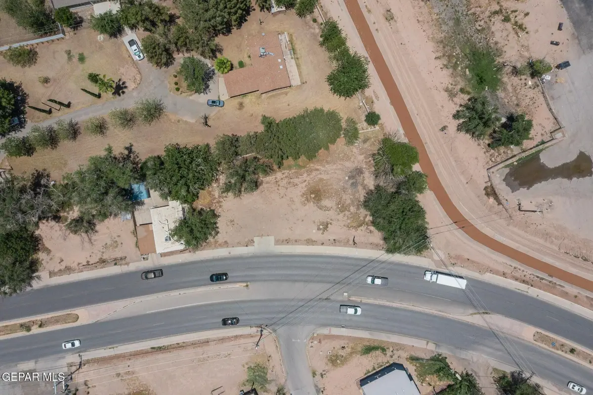 519 Horizon Boulevard, Socorro, TX 79927 - #1