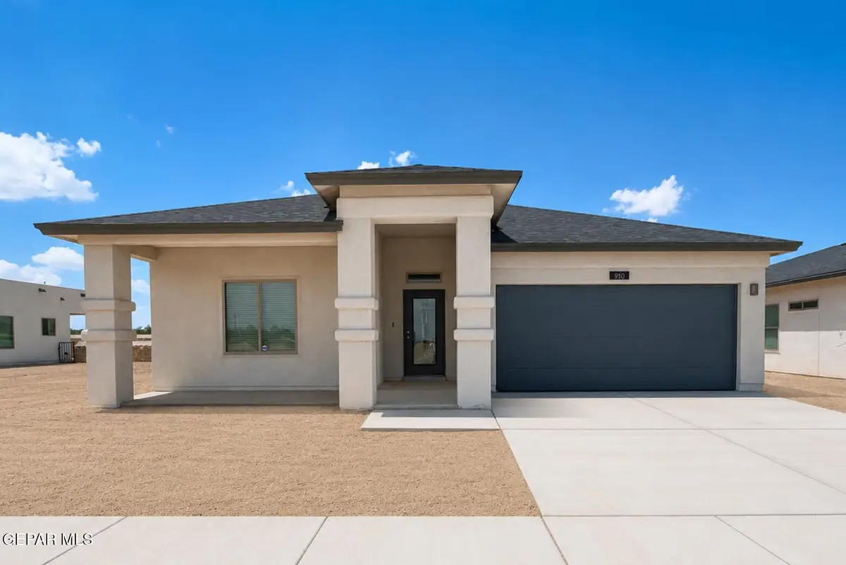 910 Andrew Arroyos Drive, Socorro, TX 79927 - #1