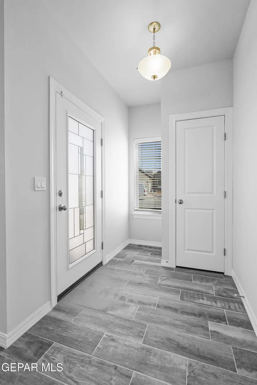 985 Barbara Avenue, Socorro, TX 79927 - #2