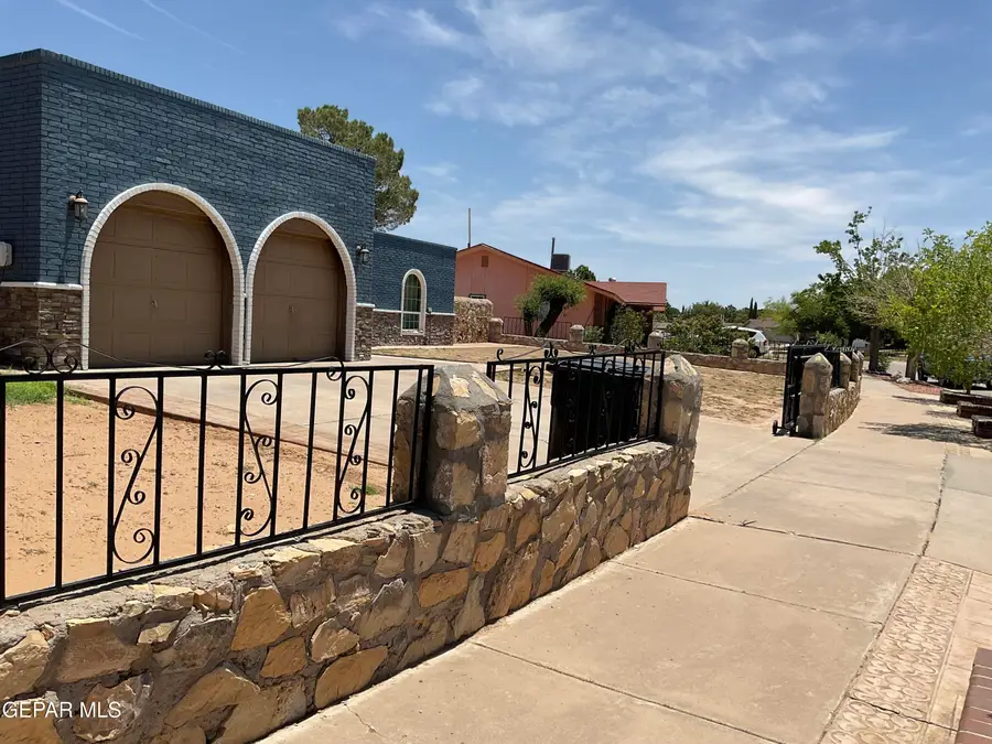 1516 Opossum Circle, Horizon City, TX 79928 - #2