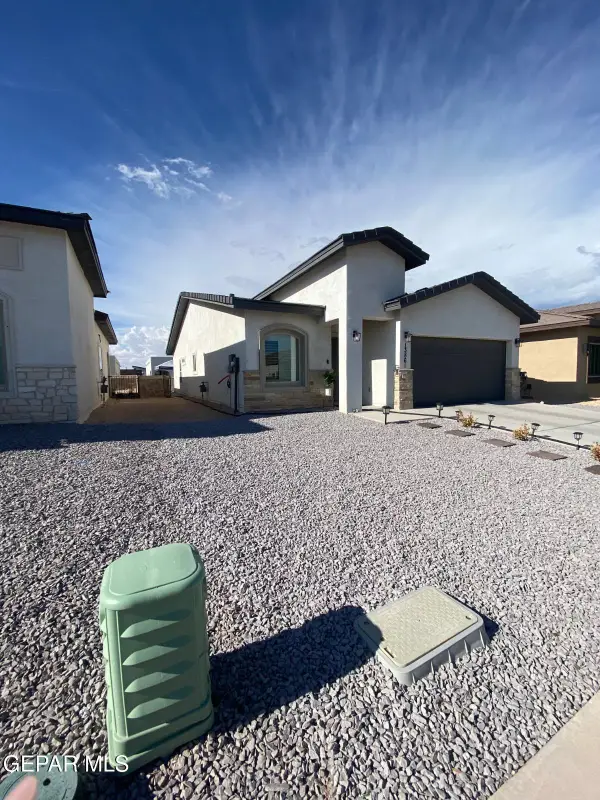 13861 Paseo De La Luna Avenue, Horizon City, TX 79928