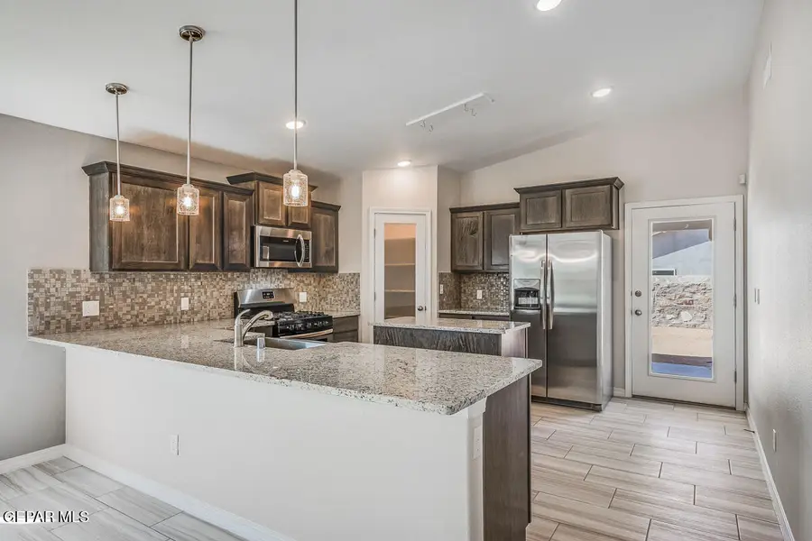 6040 Fall Ridge Avenue, Santa Teresa, NM 88008 - #3