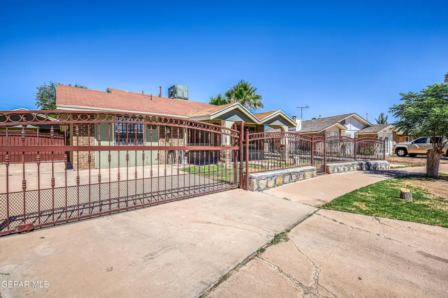 9724 Staubach Drive, El Paso, TX 79927 - #3