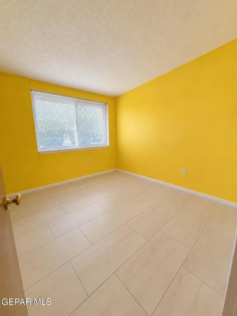 10382 Yellowstone Street, El Paso, TX 79924 - #3