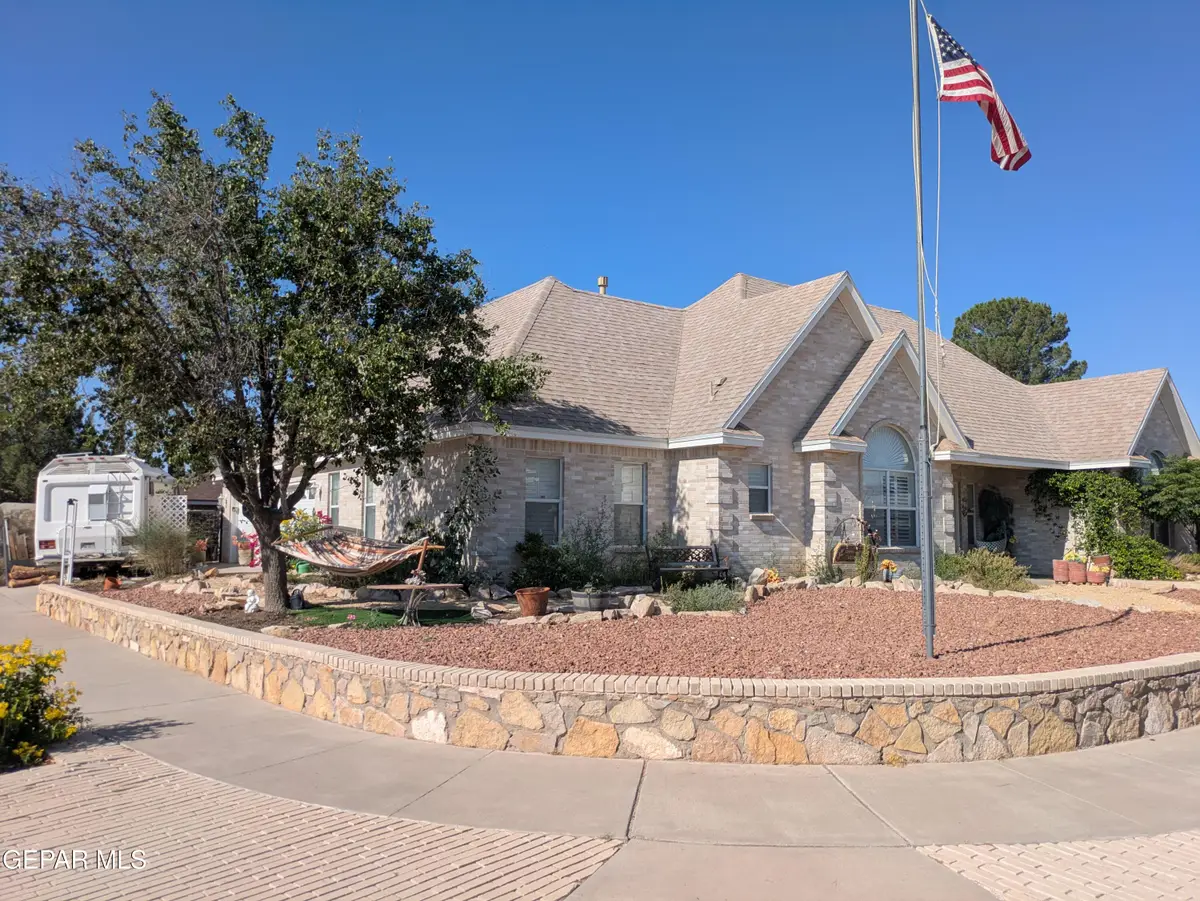 13940 Jeweled Desert Drive, Horizon City, TX 79928 - #1