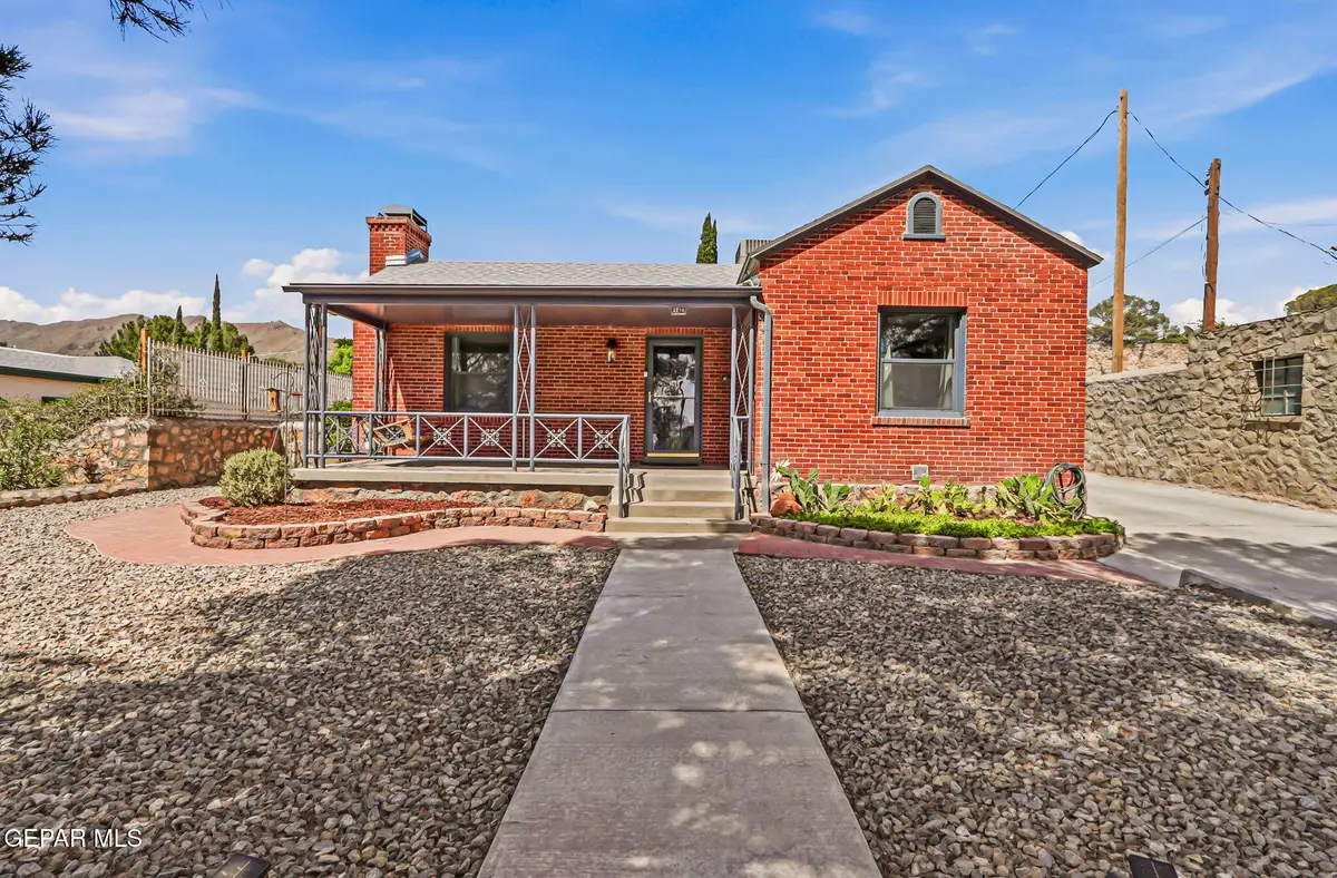2210 N Virginia Street, El Paso, TX 79902 - #1