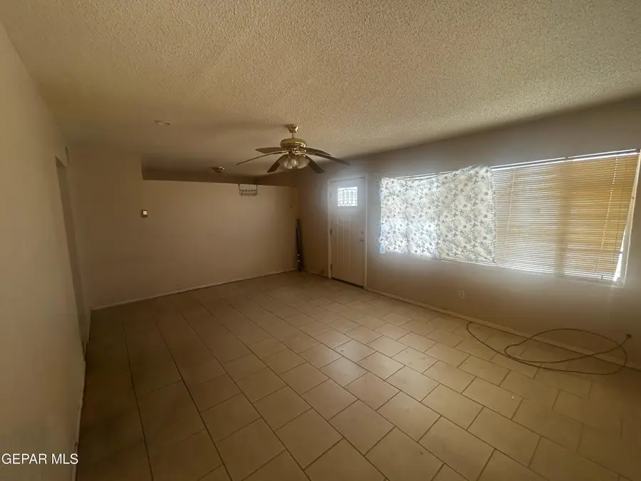 5204 N Hanawalt Drive, El Paso, TX 79903 - #2