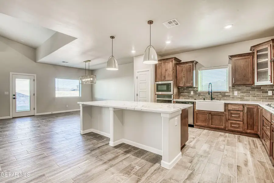 6053 Zinc Hill Street, Santa Teresa, NM 88008 - #2