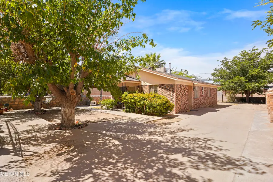 404 NE H Avenue, Fabens, TX 79838 - #2