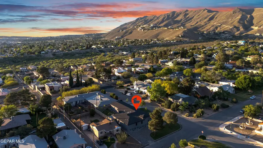 615 Blanchard Avenue, El Paso, TX 79902 - #2