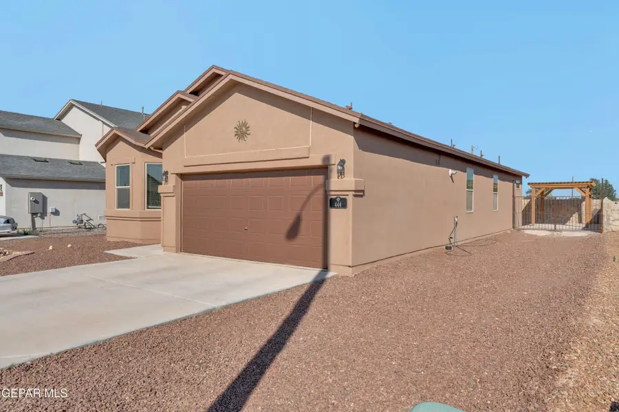 444 Sun Temple Road, Socorro, TX 79927 - #2
