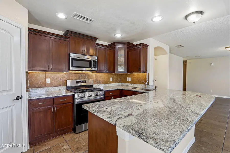 11583 Saint Martin Way, El Paso, TX 79936 - #3