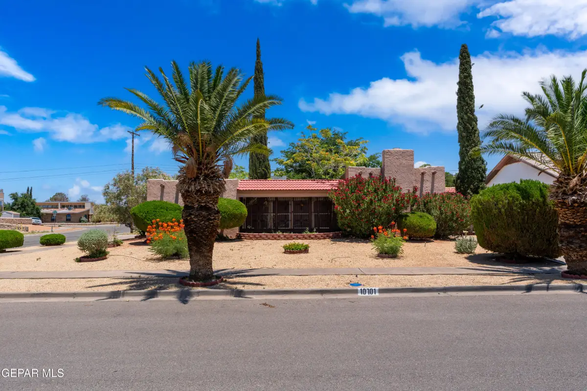 10701 Kinross Avenue, El Paso, TX 79935 - #1