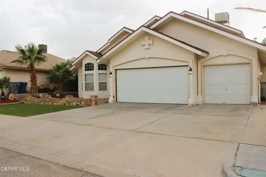 2021 Sun Country Drive, El Paso, TX 79938 - #3