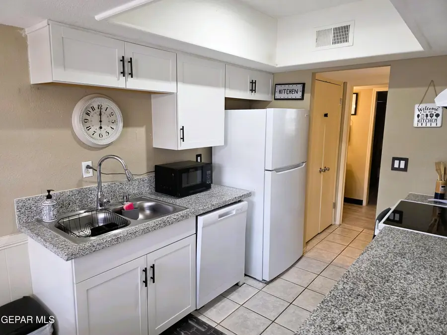 6700 Escondido Drive #E 9, El Paso, TX 79912 - #3