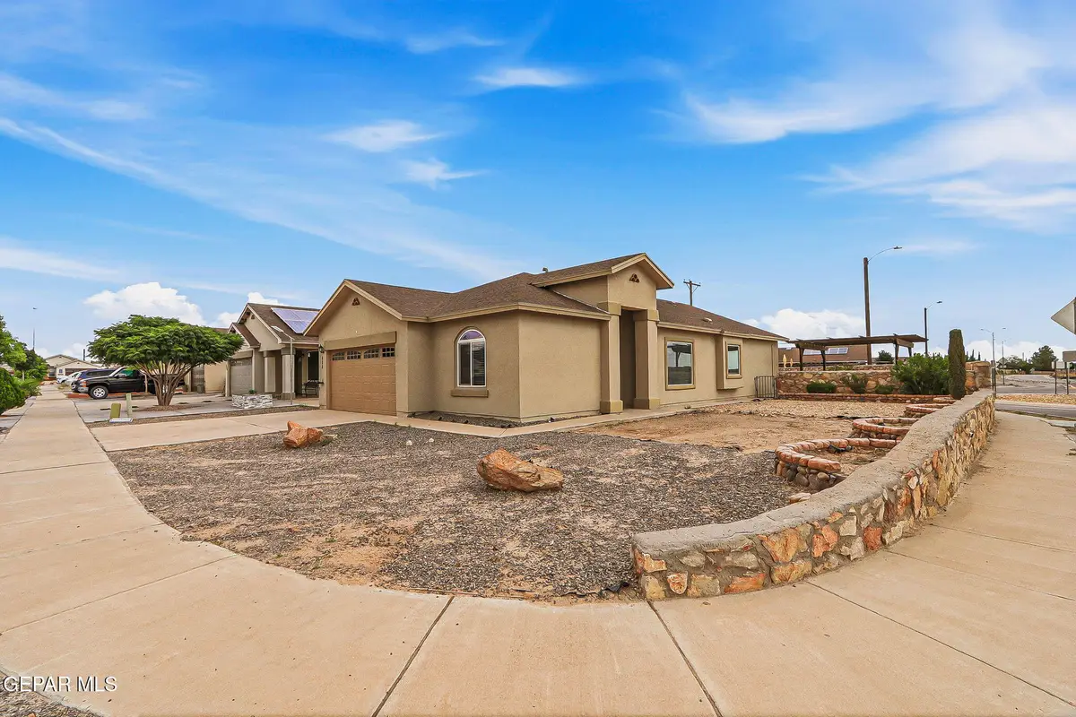 832 Nena Shapleigh, Socorro, TX 79927 - #1