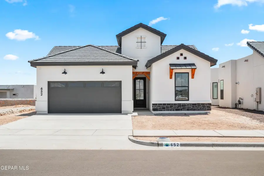 652 Paseo De La Reina Street, Horizon City, TX 79928 - #2