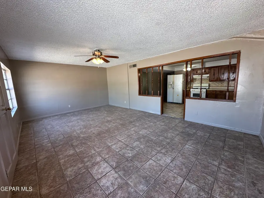 8920 Kenneth Street, El Paso, TX 79904 - #3