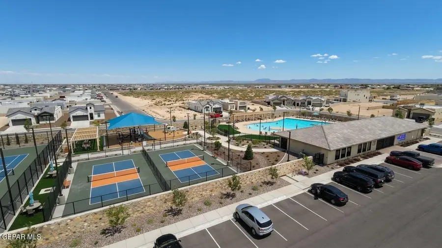 705 Paseo Dulce Avenue, Horizon City, TX 79928 - #2