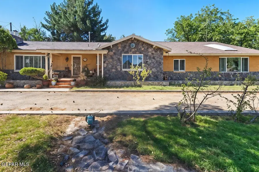 810 Fairway Circle, El Paso, TX 79922 - #3
