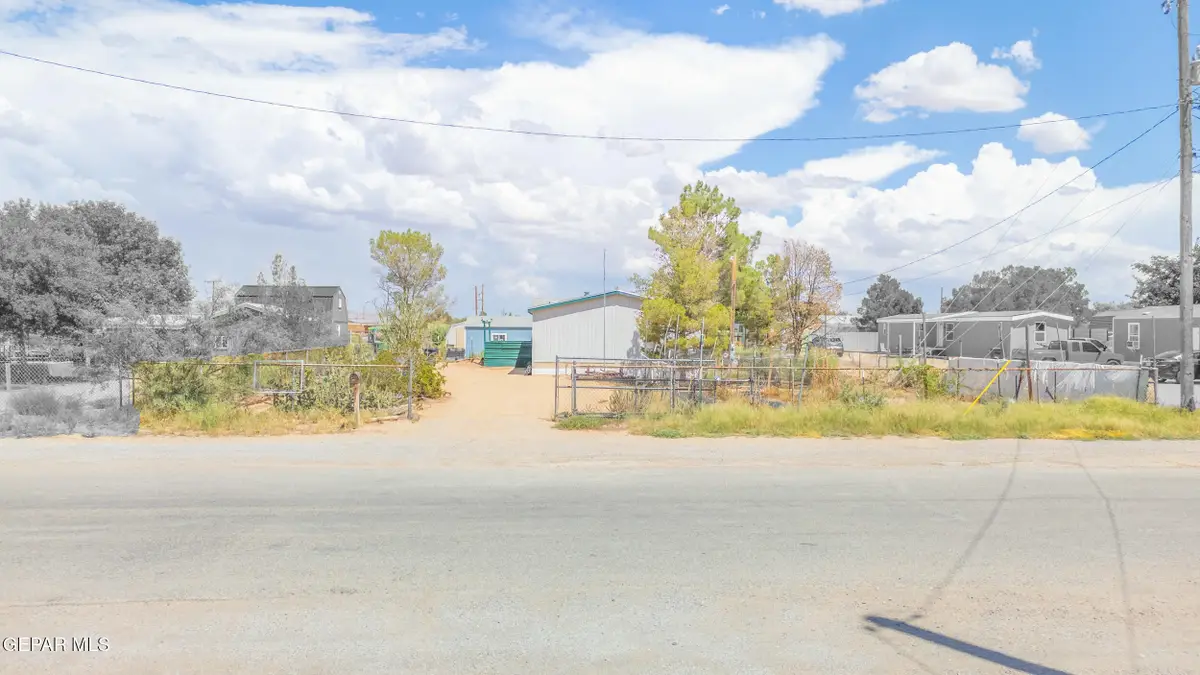 106 Ennis Street, El Paso, TX 79928 - #1
