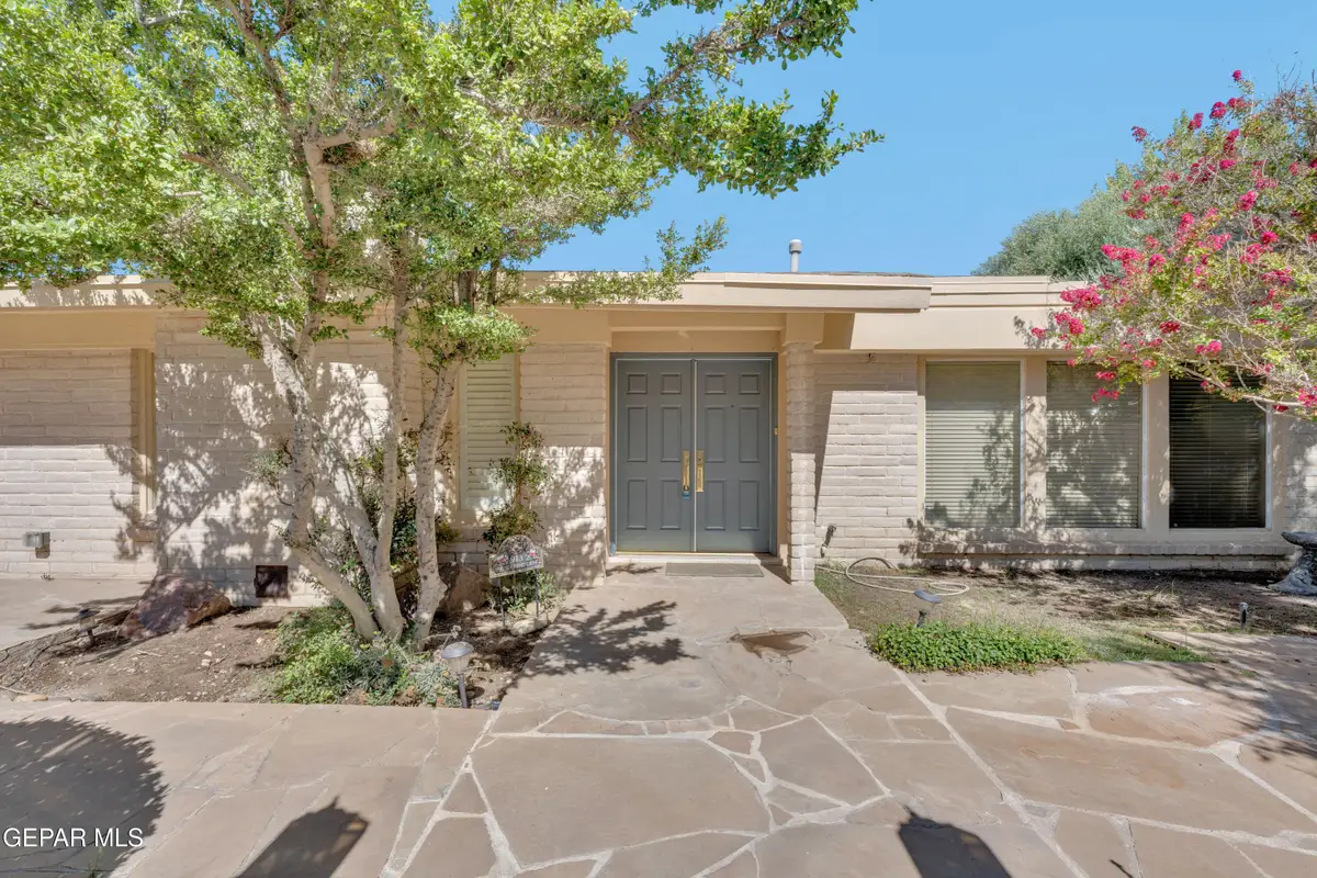 913 Thunderbird Drive, El Paso, TX 79912 - #1