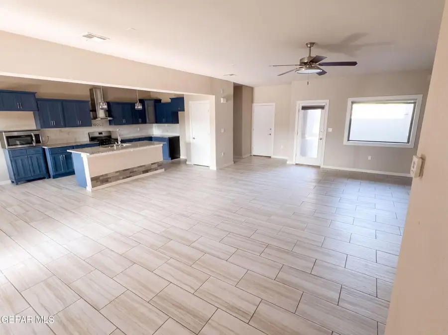 2801 Maria Casas Street, El Paso, TX 79938 - #3