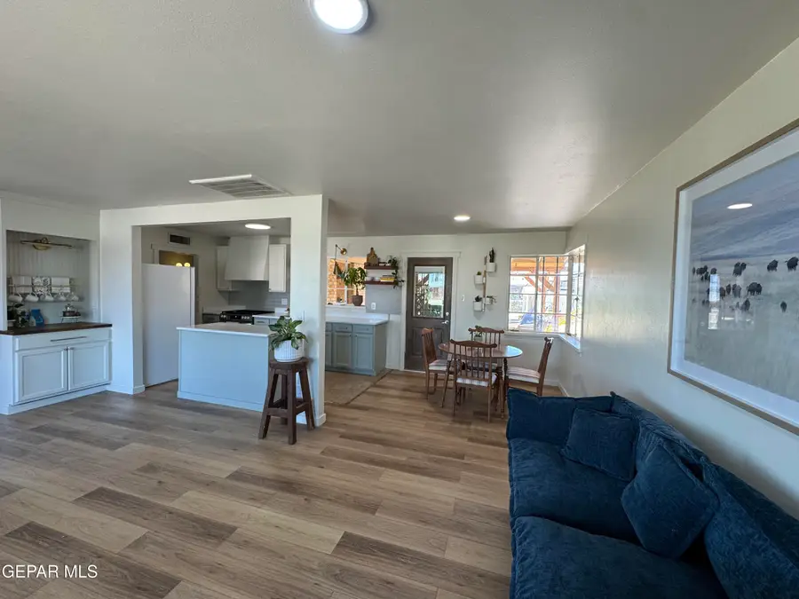 3614 Titanic Avenue, El Paso, TX 79904 - #2