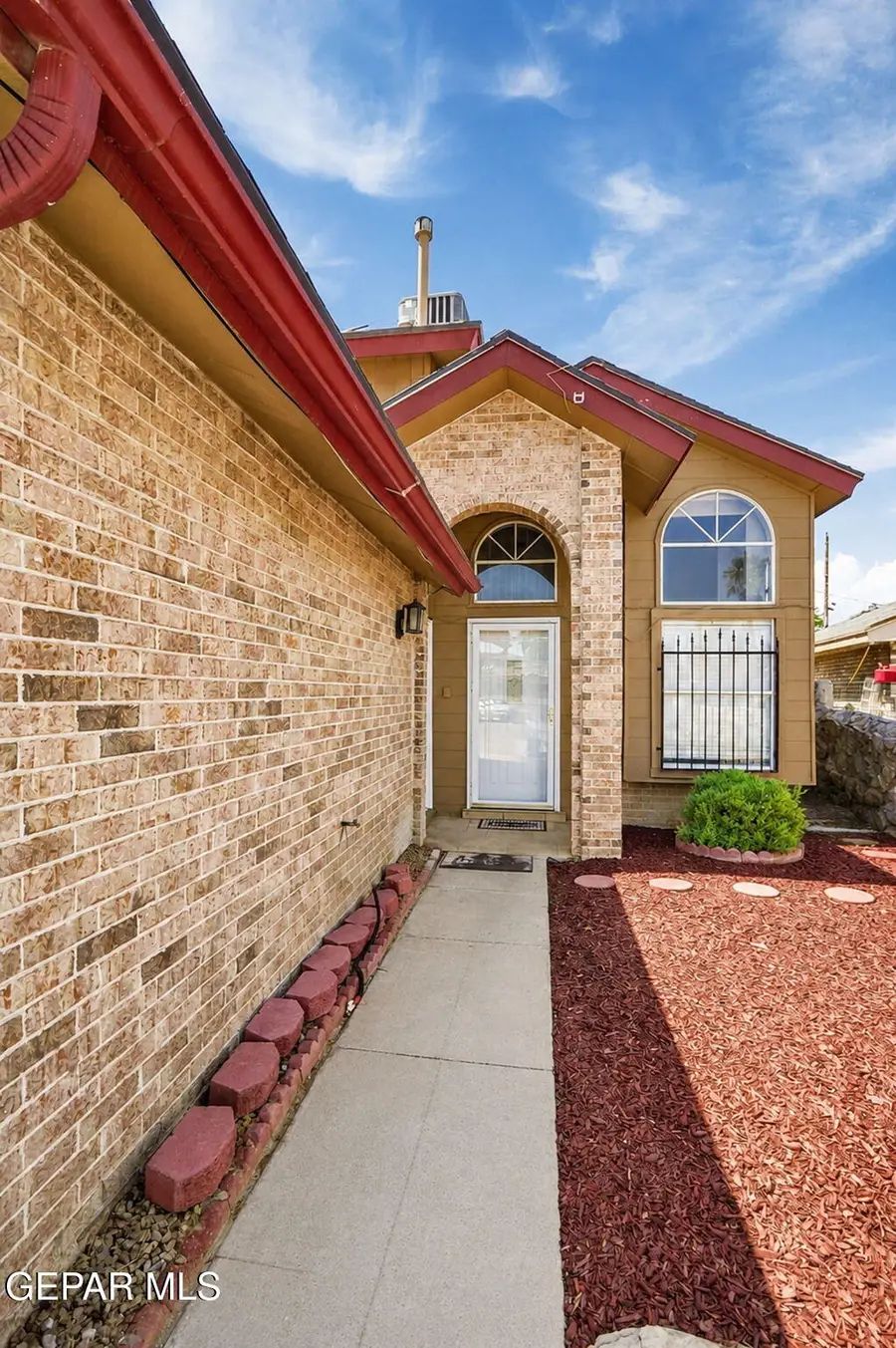 704 Medina Street, El Paso, TX 79905 - #3