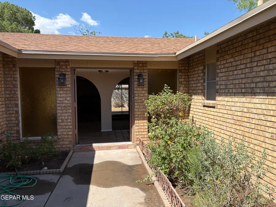 6715 Camino Fuente Drive, El Paso, TX 79912 - #2