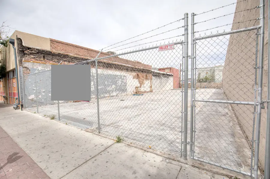 412 S Stanton Street, El Paso, TX 79901 - #3